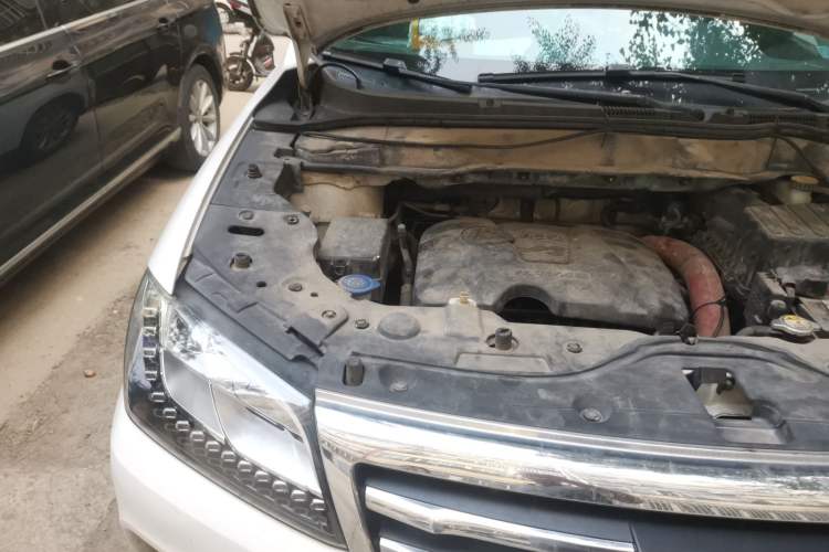 Used Haval H2 2017 Red-Label 1.5T Manual Two-Wheel Drive Luxury Model Engine Bay Right