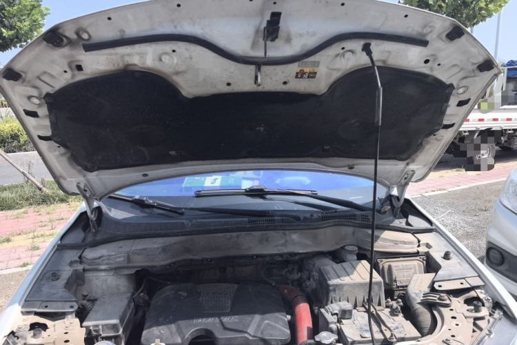 Used Haval H2 2017 Red-Label 1.5T Manual Two-Wheel-Drive Elite Model Engine Bay