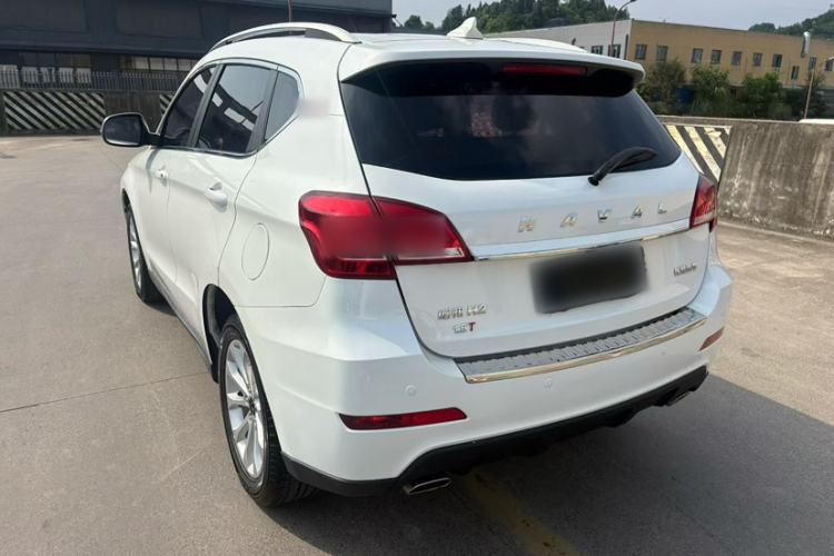 Used Haval H2 2017 Red-Label 1.5T Automatic Two-Wheel Drive Luxury Model Exterior 2