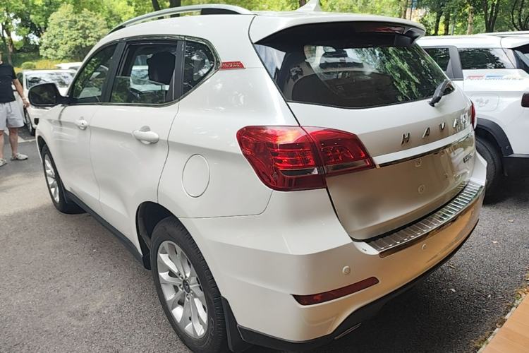Used Haval H2 2017 Red-Label 1.5T Automatic Two-Wheel Drive Luxury Model Exterior 2