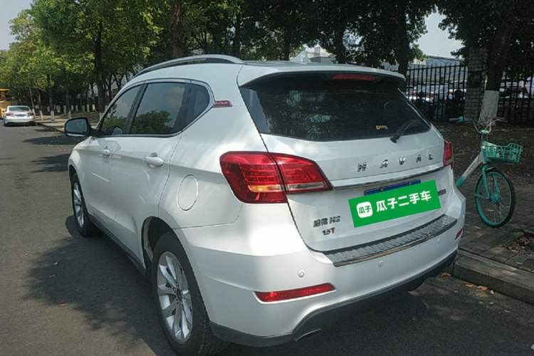 Used Haval H2 2017 Red-Label 1.5T Manual Two-Wheel Drive Comfort Model Exterior 2