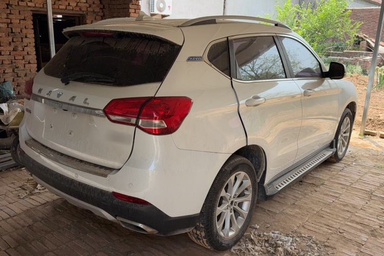 Used Haval H2 2017 Blue Label 1.5T Manual Two-Wheel Drive Luxury Model Exterior 3