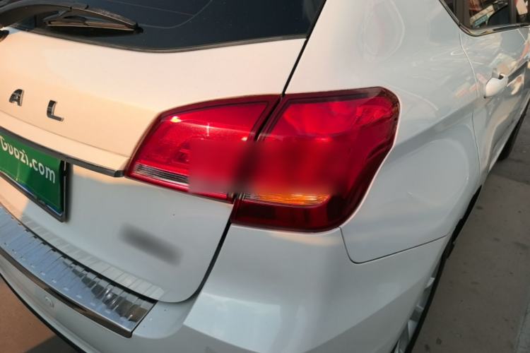 Used Haval H2 2017 Red-Label 1.5T Automatic Two-Wheel Drive Elite Model Exterior 3