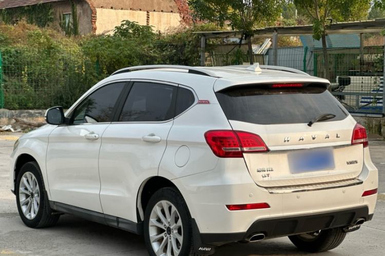 Used Haval H2 2017 Red-Label 1.5T Manual Two-Wheel Drive Luxury Model Exterior 3