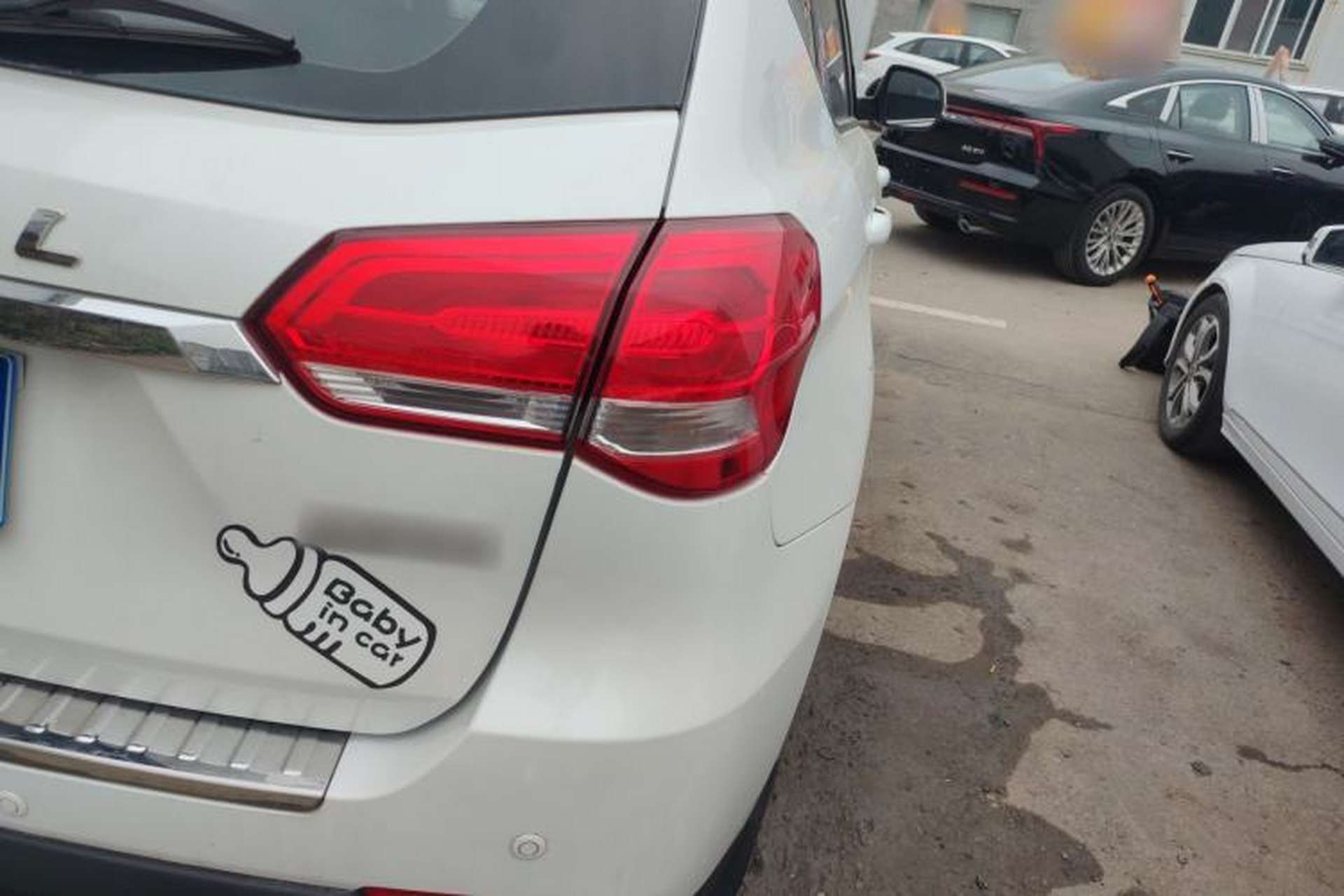 Used Haval H2 2017 Blue Label 1.5T Manual Two-Wheel Drive Elite Model Exterior 3