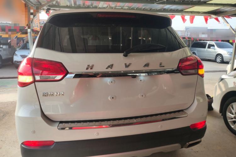 Used Haval H2 2017 Blue Label 1.5T Manual Two-Wheel Drive Luxury Model Exterior 4