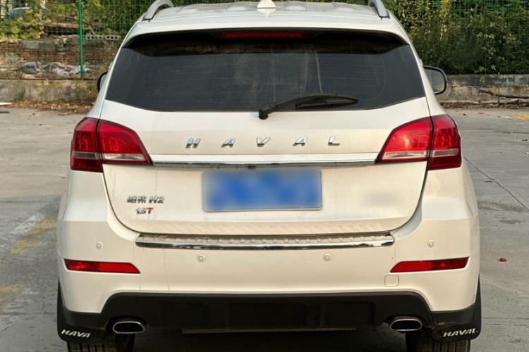 Used Haval H2 2017 Red-Label 1.5T Manual Two-Wheel Drive Luxury Model Exterior 4