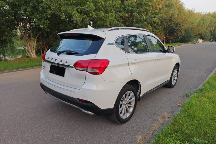 Used Haval H2 2017 Blue Label 1.5T Manual Two-Wheel Drive Luxury Model Exterior 4