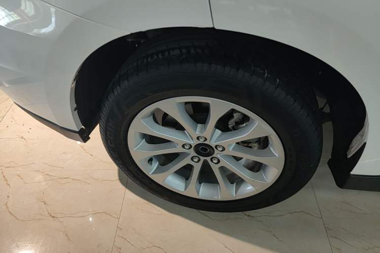 Used Haval H2 2017 Red-Label 1.5T Automatic Two-Wheel Drive Elite Model Exterior 5