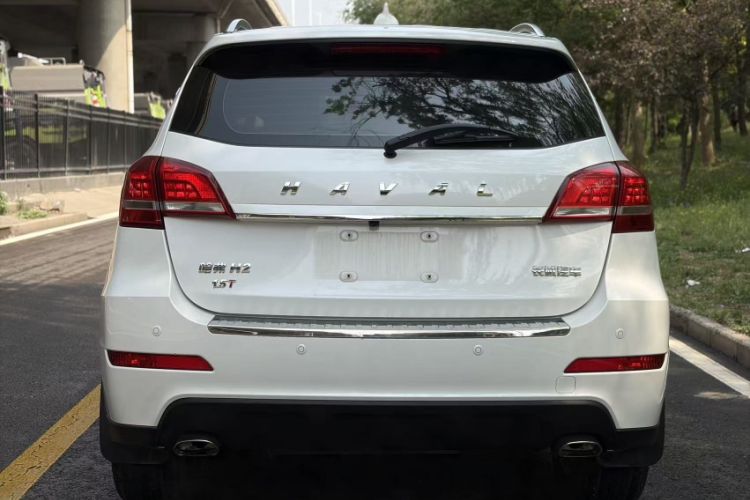 Used Haval H2 2017 Red-Label 1.5T Manual Two-Wheel Drive Luxury Model Exterior 5