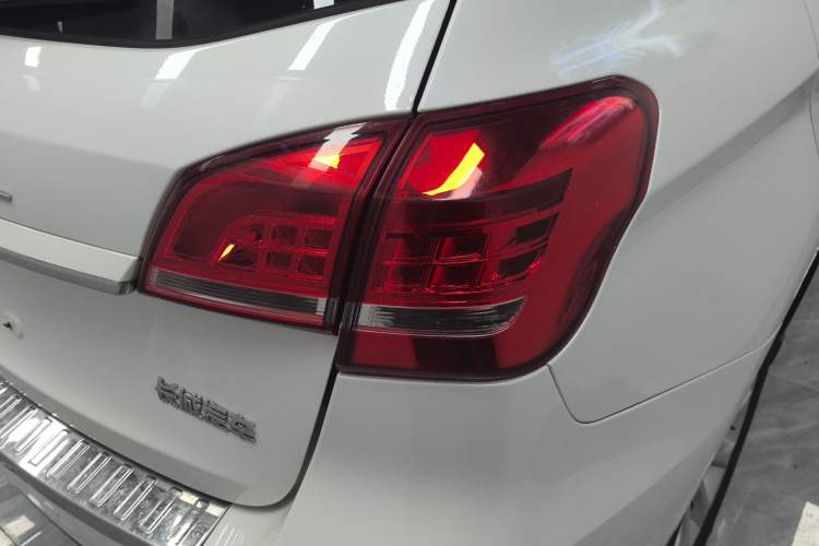 Used Haval H2 2017 Red-Label 1.5T Automatic Two-Wheel Drive Elite Model Exterior 6