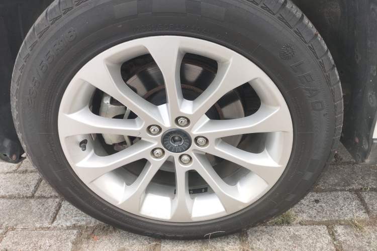Used Haval H2 2017 Red-Label 1.5T Manual Two-Wheel Drive Luxury Model Exterior 7