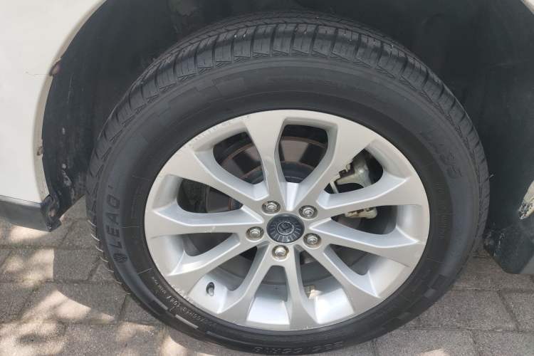 Used Haval H2 2017 Red-Label 1.5T Manual Two-Wheel Drive Luxury Model Exterior 8