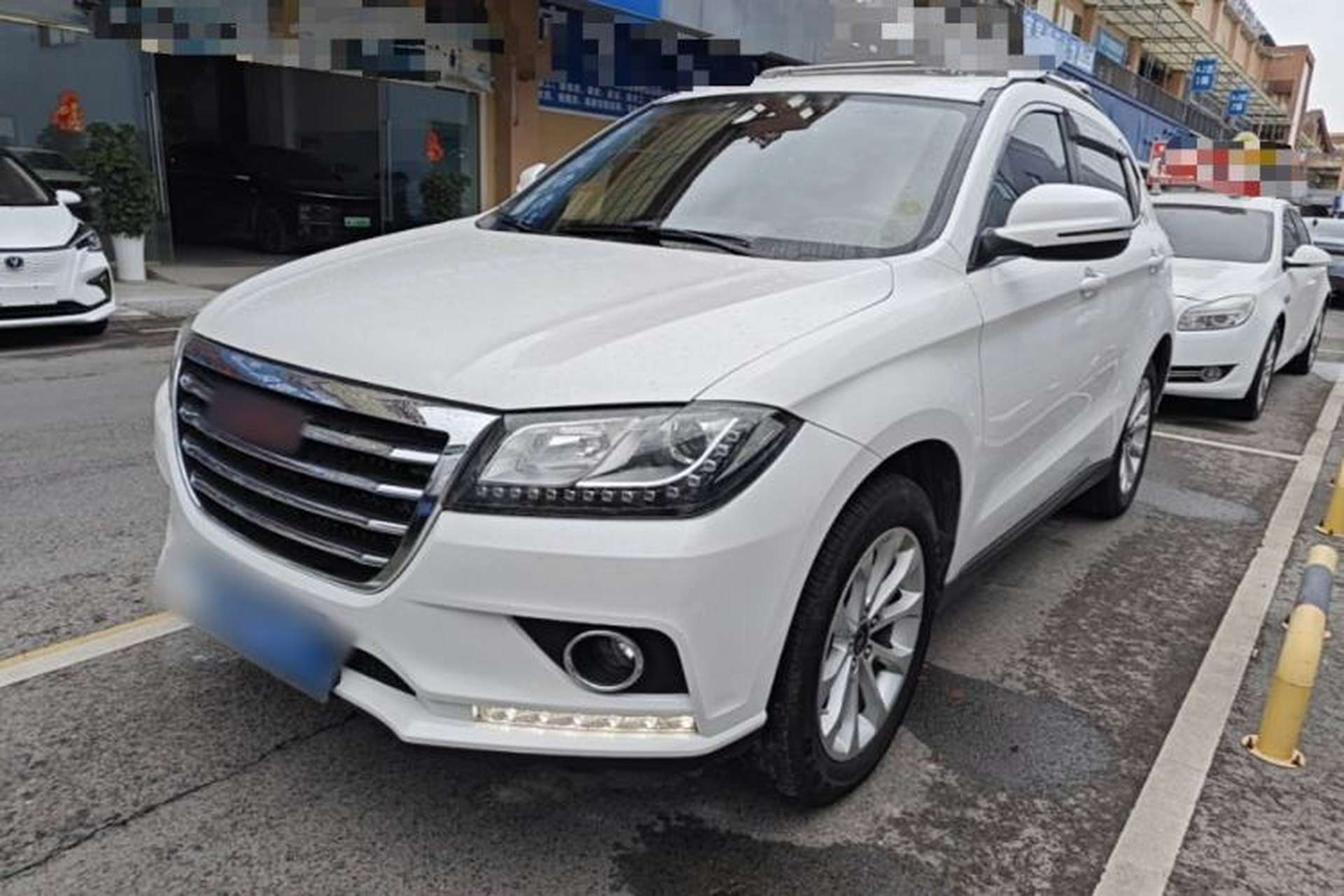Used Haval H2 2017 Red-Label 1.5T Manual Two-Wheel-Drive Elite Model Front Left 45 Deg