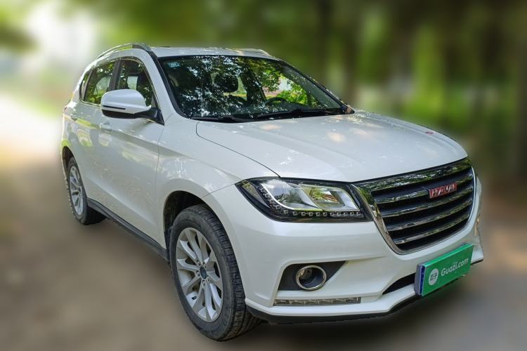 Used Haval H2 2017 Red-Label 1.5T Manual Two-Wheel-Drive Elite Model Front Right 45 Deg