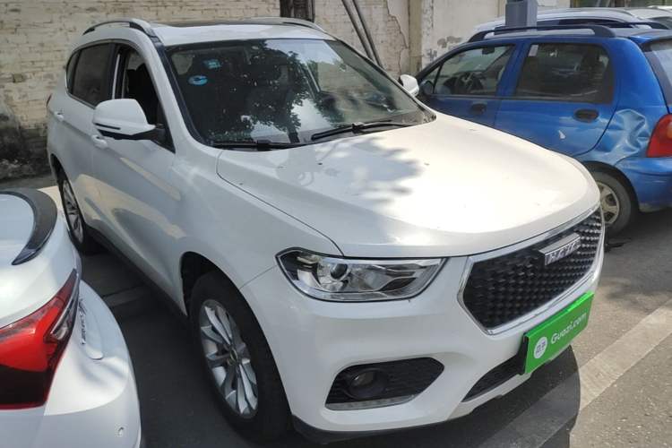 Used Haval H2 2017 Blue Label 1.5T Automatic Two-Wheel Drive Luxury Model Front Right 45 Deg