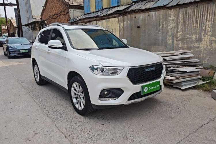 Used Haval H2 2017 Blue Label 1.5T Manual Two-Wheel Drive Luxury Model Front Right 45 Deg
