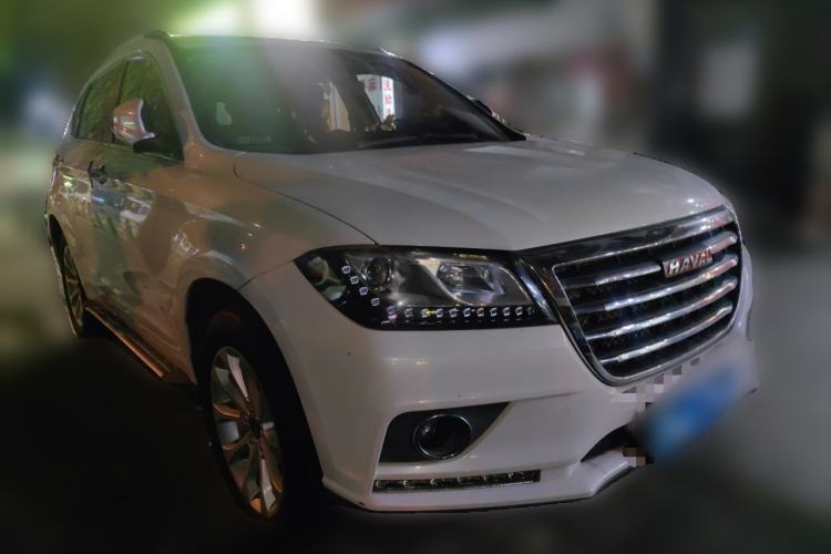 Used Haval H2 2017 Red-Label 1.5T Manual Two-Wheel-Drive Elite Model Front Right 45 Deg