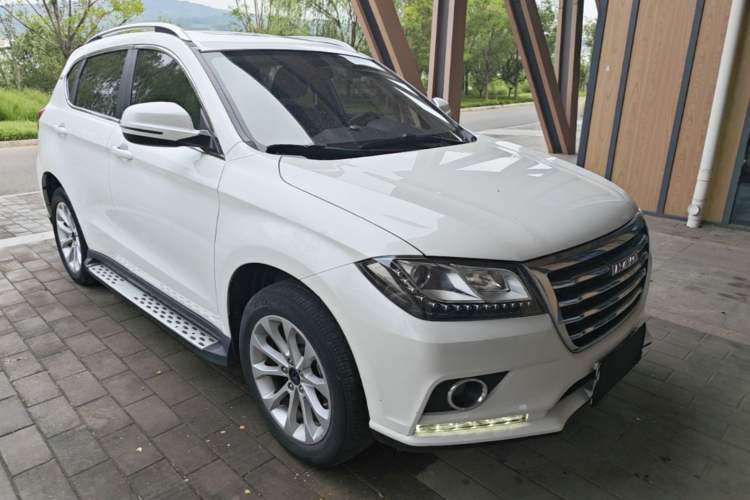 Used Haval H2 2017 Red-Label 1.5T Manual Two-Wheel-Drive Elite Model Front Right 45 Deg
