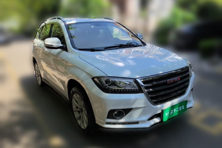 Used Haval H2 2017 Red-Label 1.5T Manual Two-Wheel-Drive Elite Model Front Right 45 Deg