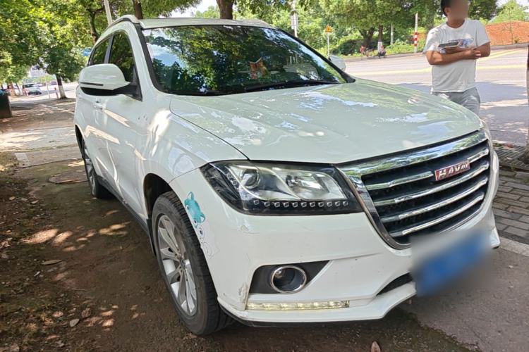Used Haval H2 2017 Red-Label 1.5T Manual Two-Wheel-Drive Elite Model Front Right 45 Deg