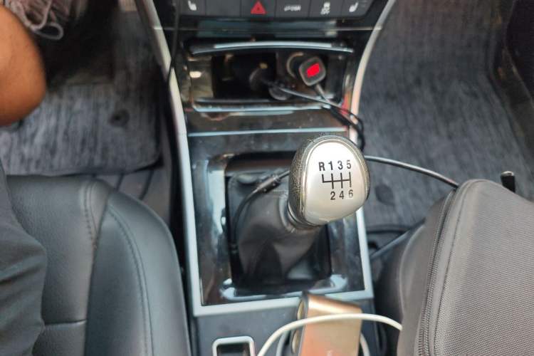 Used Haval H2 2017 Red-Label 1.5T Manual Two-Wheel Drive Luxury Model Gear Lever