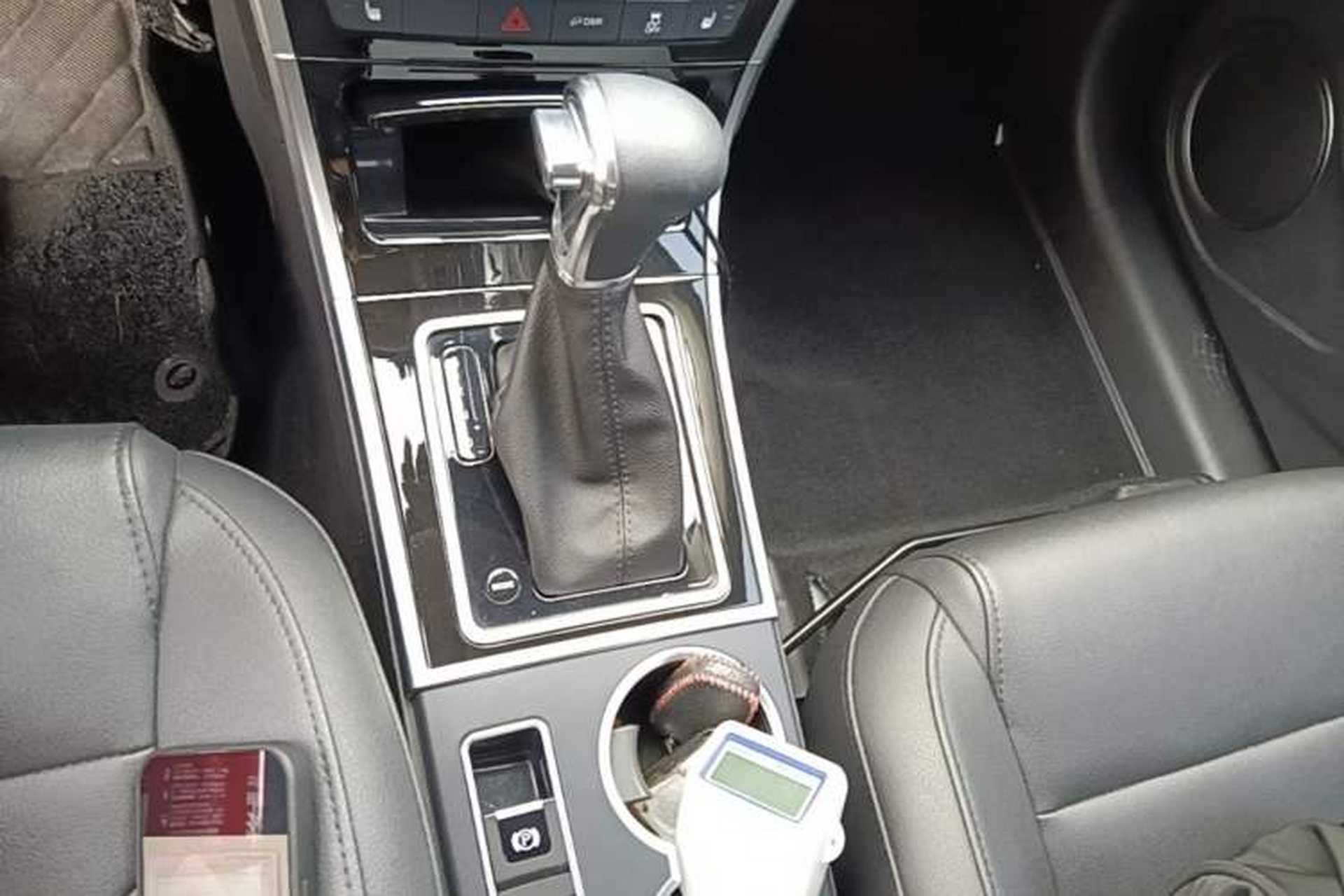 Used Haval H2 2017 Red-Label 1.5T Automatic Two-Wheel Drive Luxury Model Gear Lever