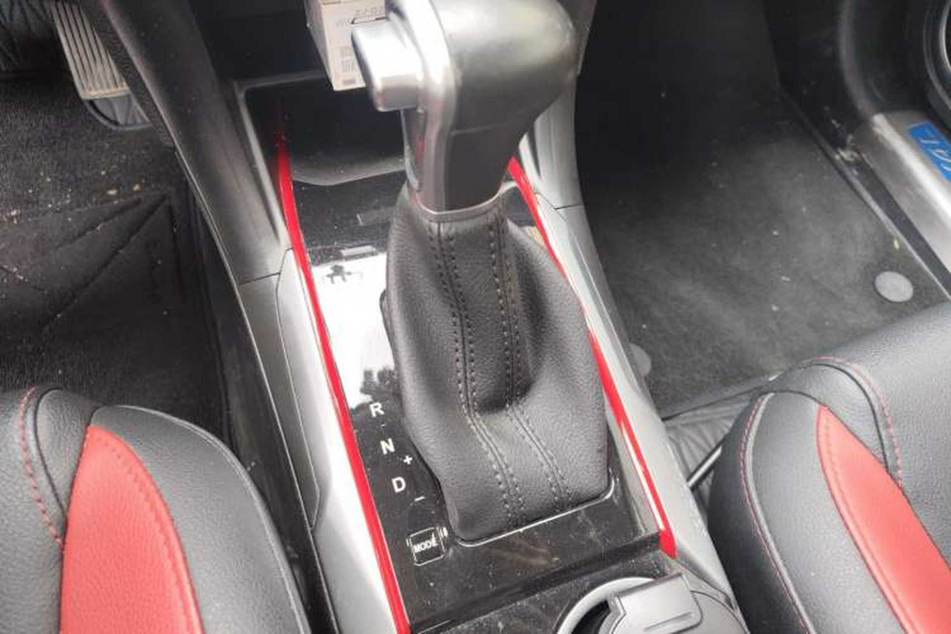 Used Haval H2 2017 Blue Label 1.5T Automatic Two-Wheel Drive Luxury Model Gear Lever