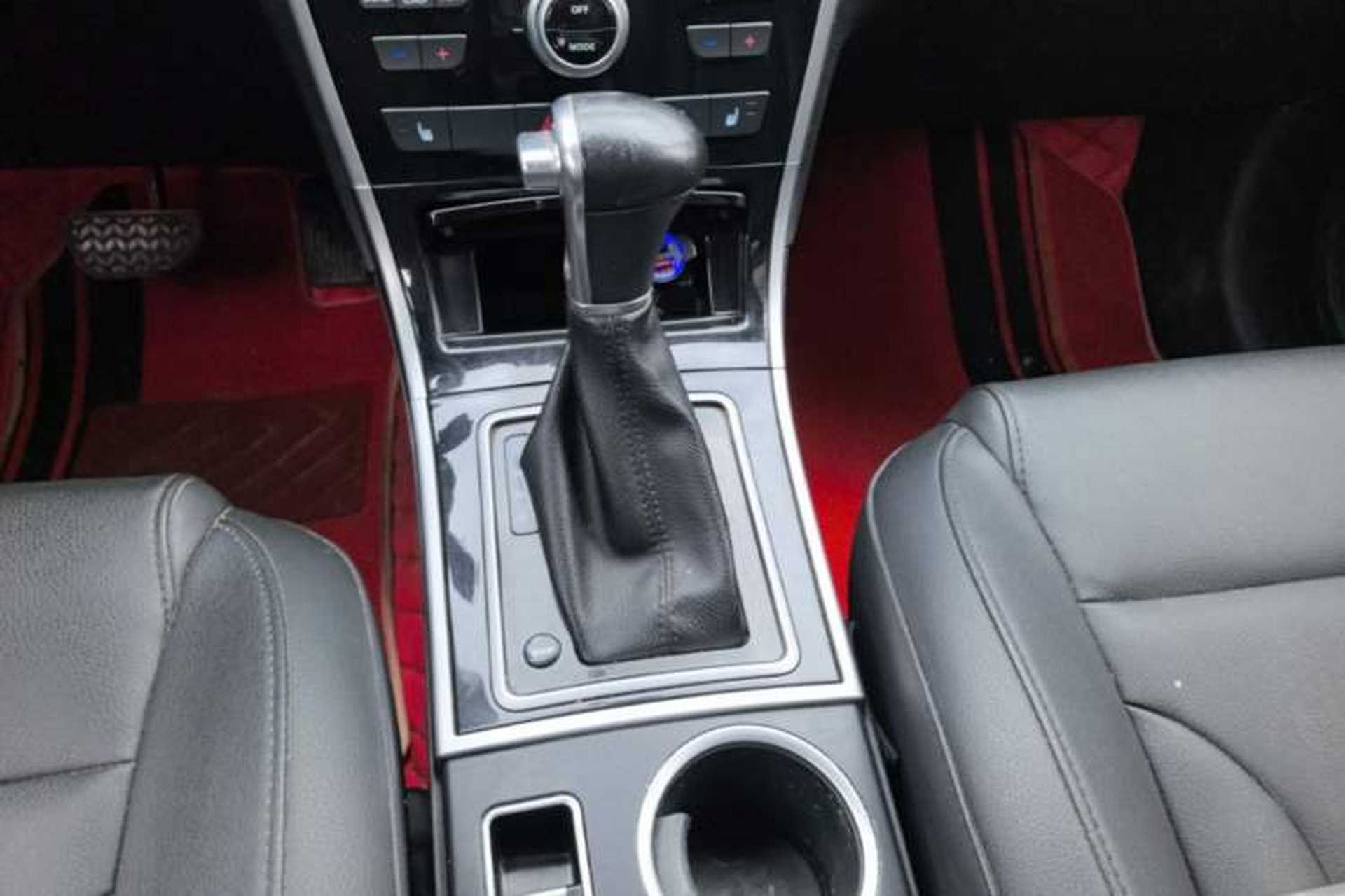 Used Haval H2 2017 Red-Label 1.5T Automatic Two-Wheel Drive Luxury Model Gear Lever