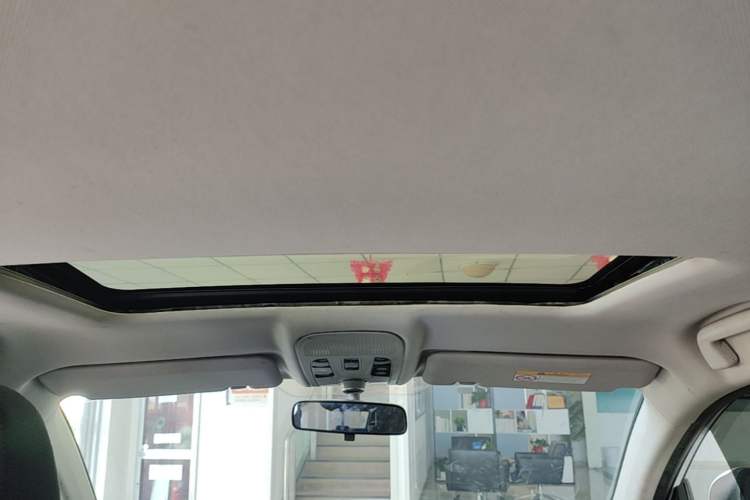 Used Haval H2 2017 Red-Label 1.5T Manual Two-Wheel Drive Comfort Model Headliner