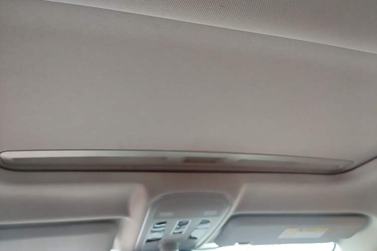 Used Haval H2 2017 Red-Label 1.5T Automatic Two-Wheel Drive Luxury Model Headliner