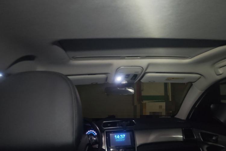 Used Haval H2 2017 Red-Label 1.5T Automatic Two-Wheel Drive Elite Model Headliner