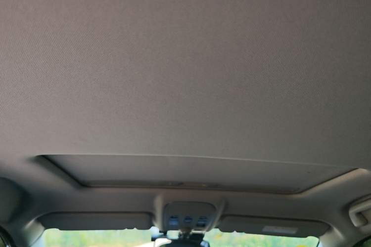 Used Haval H2 2017 Red-Label 1.5T Automatic Two-Wheel Drive Elite Model Headliner