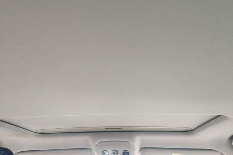 Used Haval H2 2017 Red-Label 1.5T Manual Two-Wheel Drive Luxury Model Headliner