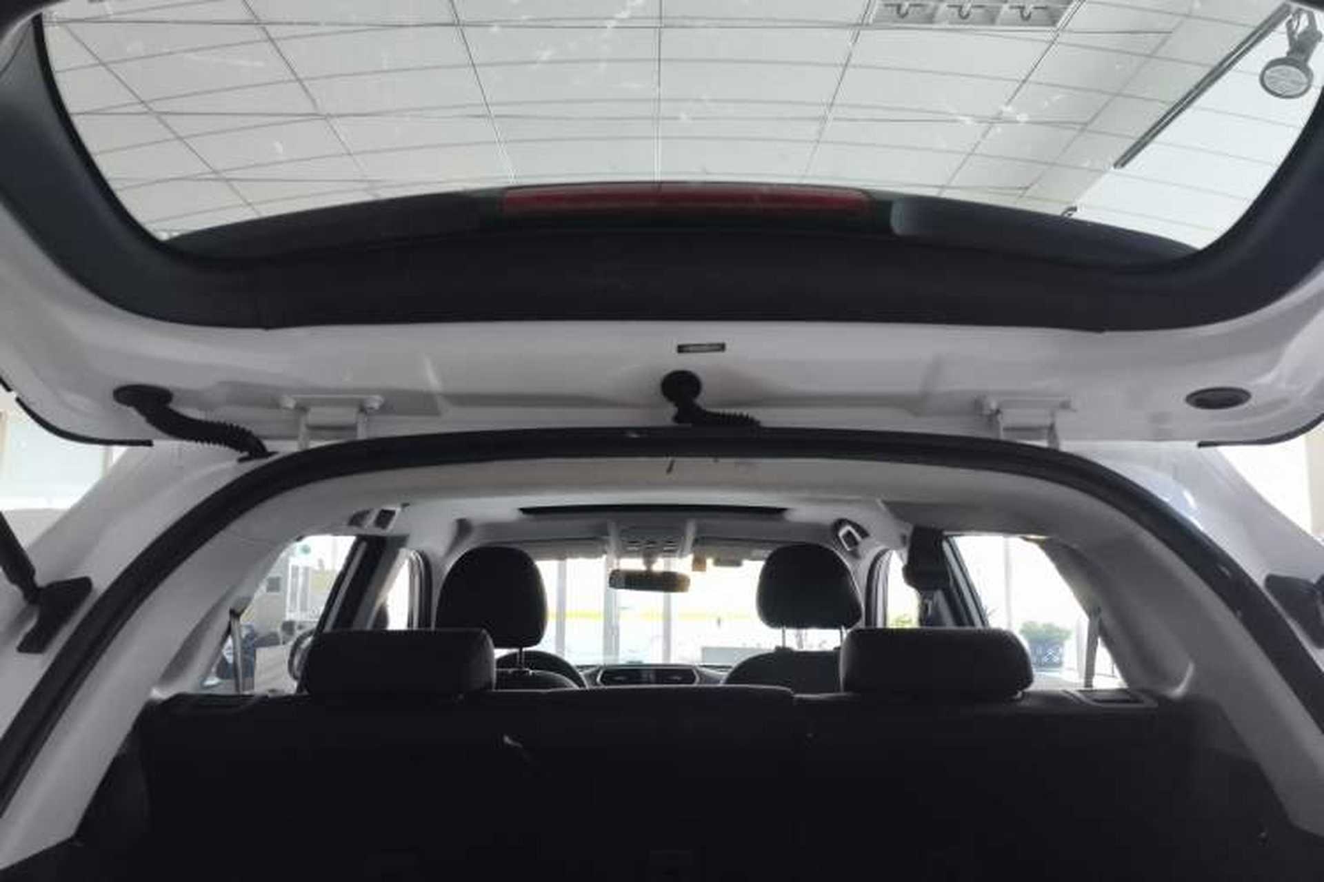 Used Haval H2 2017 Red-Label 1.5T Manual Two-Wheel Drive Comfort Model Headliner