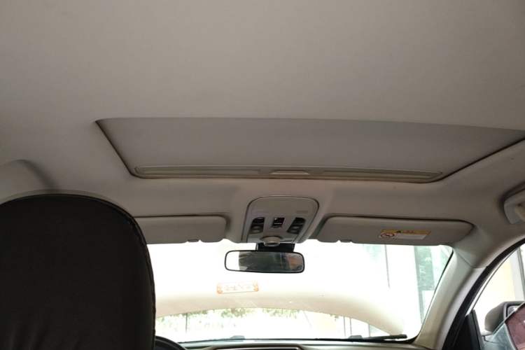 Used Haval H2 2017 Red-Label 1.5T Automatic Two-Wheel Drive Elite Model Headliner