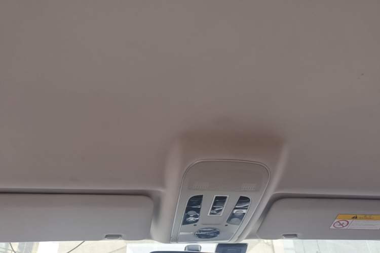 Used Haval H2 2017 Blue Label 1.5T Manual Two-Wheel Drive Elite Model Headliner