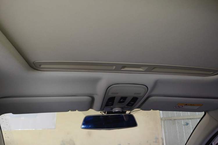 Used Haval H2 2017 Red-Label 1.5T Automatic Two-Wheel Drive Elite Model Headliner