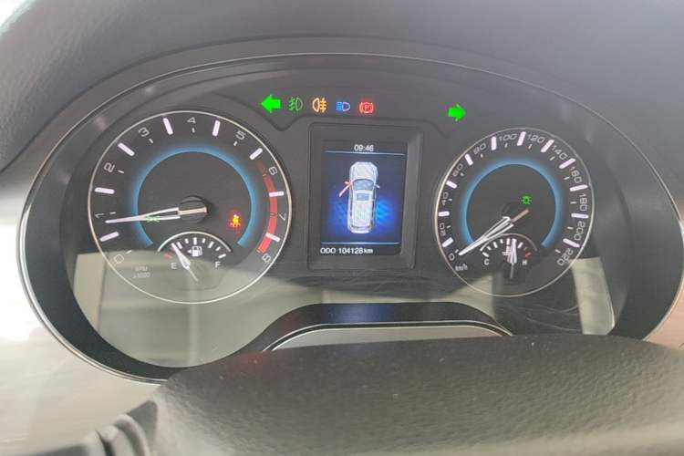 Used Haval H2 2017 Red-Label 1.5T Manual Two-Wheel-Drive Elite Model Instrument Cluster
