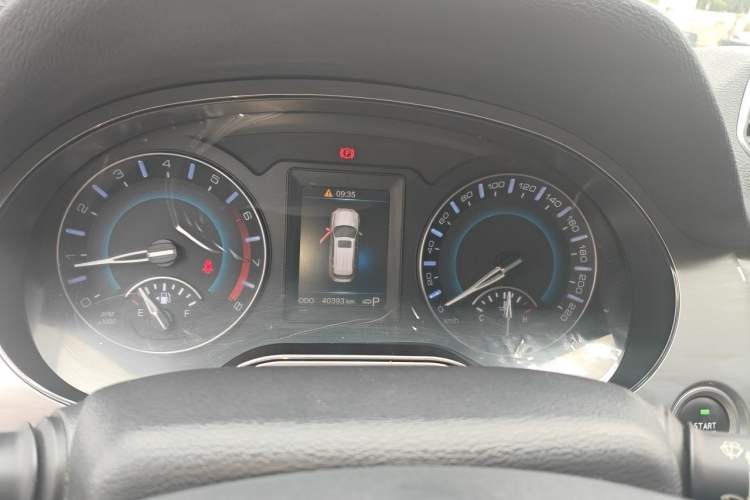 Used Haval H2 2017 Red-Label 1.5T Automatic Two-Wheel Drive Luxury Model Instrument Cluster