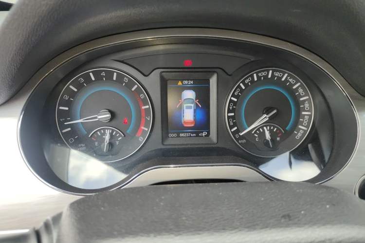 Used Haval H2 2017 Red-Label 1.5T Automatic Two-Wheel Drive Elite Model Instrument Cluster