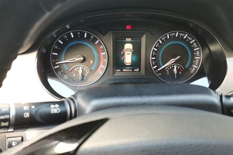Used Haval H2 2017 Red-Label 1.5T Automatic Two-Wheel Drive Elite Model Instrument Cluster