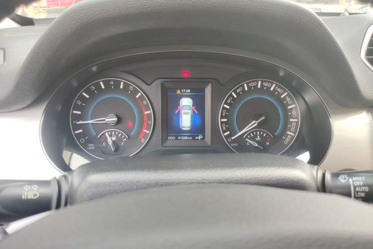 Used Haval H2 2017 Red-Label 1.5T Automatic Two-Wheel Drive Luxury Model Instrument Cluster