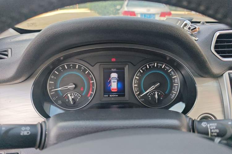 Used Haval H2 2017 Red-Label 1.5T Manual Two-Wheel Drive Luxury Model Instrument Cluster