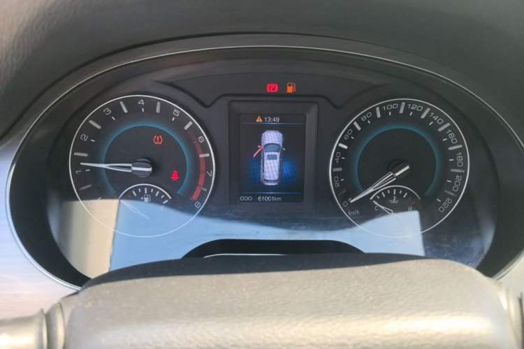 Used Haval H2 2017 Red-Label 1.5T Manual Two-Wheel-Drive Elite Model Instrument Cluster