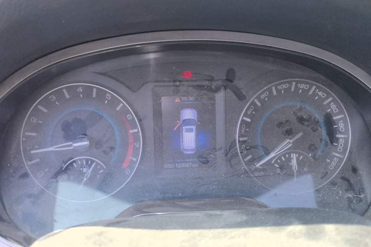 Used Haval H2 2017 Red-Label 1.5T Manual Two-Wheel-Drive Elite Model Instrument Cluster