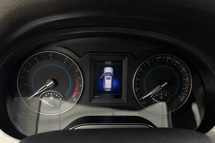 Used Haval H2 2017 Red-Label 1.5T Automatic Two-Wheel Drive Luxury Model Instrument Cluster