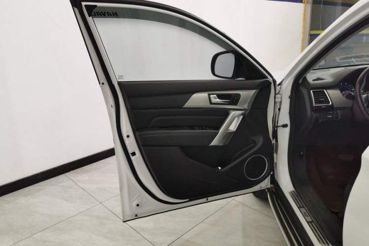 Used Haval H2 2017 Red-Label 1.5T Automatic Two-Wheel Drive Luxury Model Interior 11