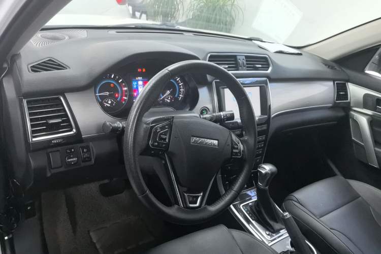 Used Haval H2 2017 Red-Label 1.5T Automatic Two-Wheel Drive Elite Model Interior 2