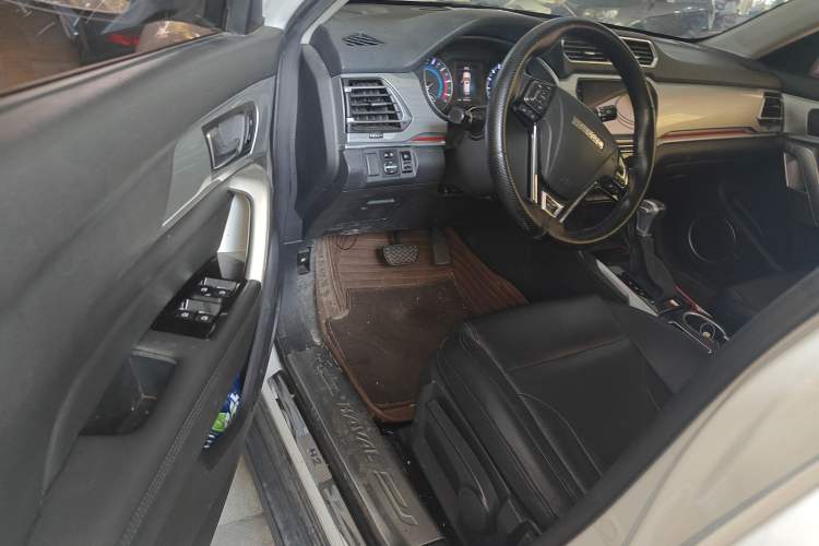 Used Haval H2 2017 Blue Label 1.5T Automatic Two-Wheel Drive Elite Model Interior 2